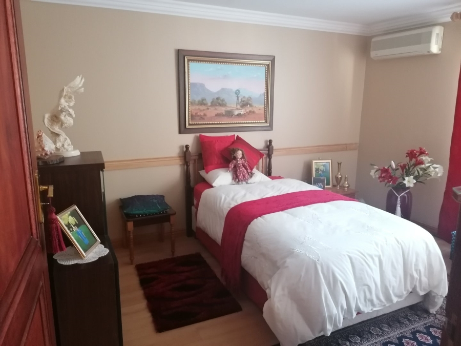 5 Bedroom Property for Sale in Doringkruin North West